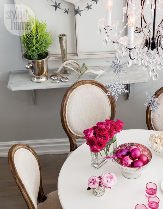 interior-elegant-pink-table